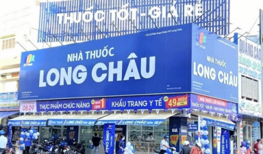 Cùng FPT Long Châu đem thuốc đến bà con trong tâm dịch